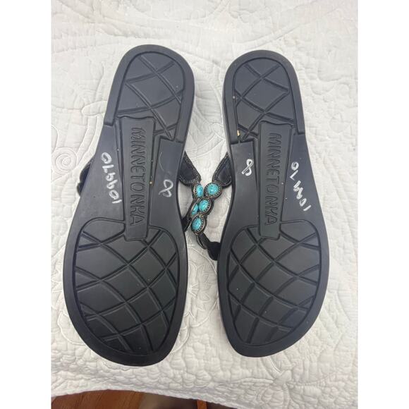 Minnetonka Women's Size 8 Blue/Black Faux Turquoise T-Post Wedge Sandals Comfort - Picture 4 of 10